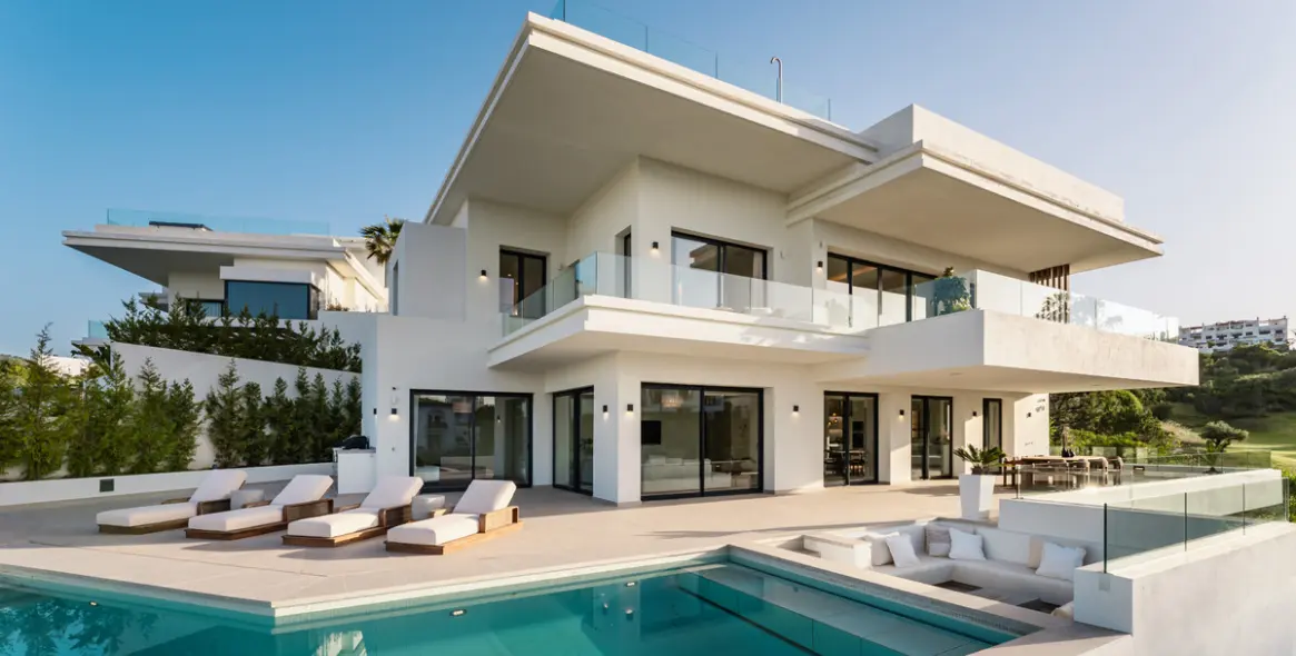 Venta de villa independiente en Estepona 19