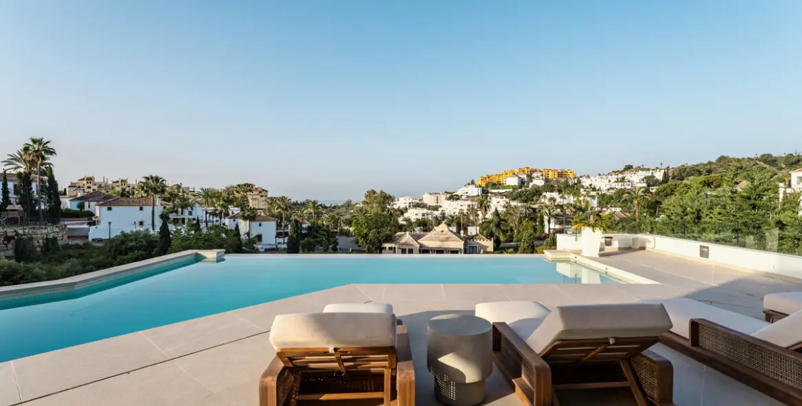 Venta de villa independiente en Estepona 21