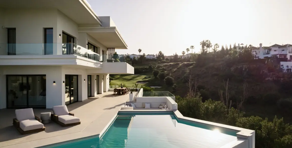 Venta de villa independiente en Estepona 32