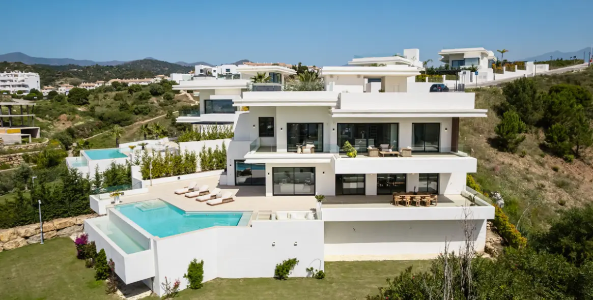 Venta de villa independiente en Estepona 35