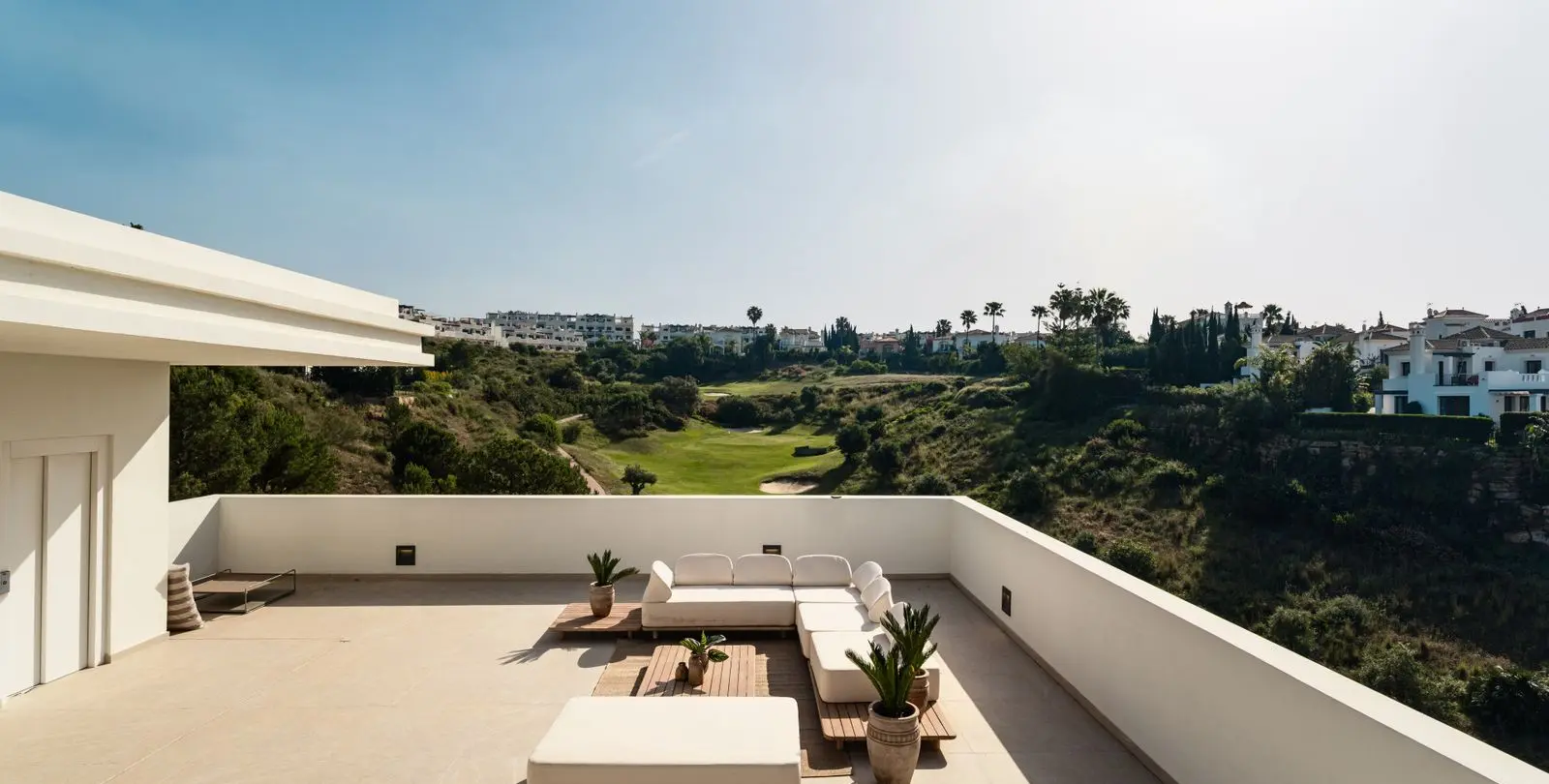 Venta de villa independiente en Estepona 28