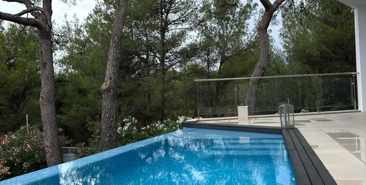 Продажа двухуровневых апартаментов в Marbella 7