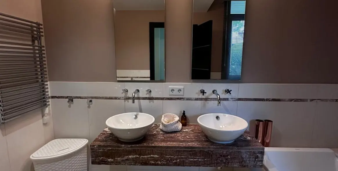 Долгосрочная аренда двухуровневых апартаментов в Marbella 32