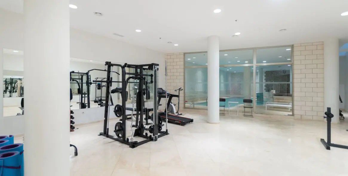 Долгосрочная аренда двухуровневых апартаментов в Marbella 35