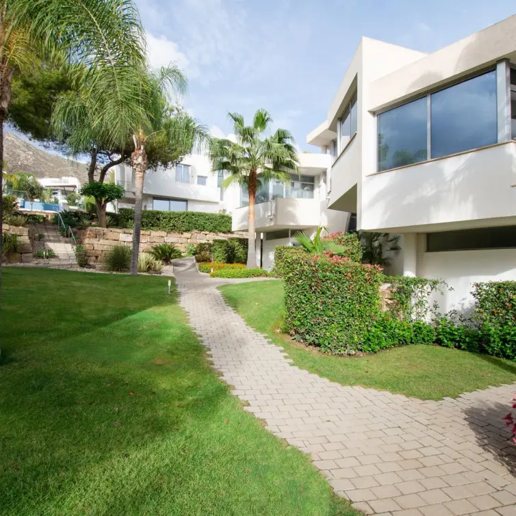 Sale of duplex in Marbella