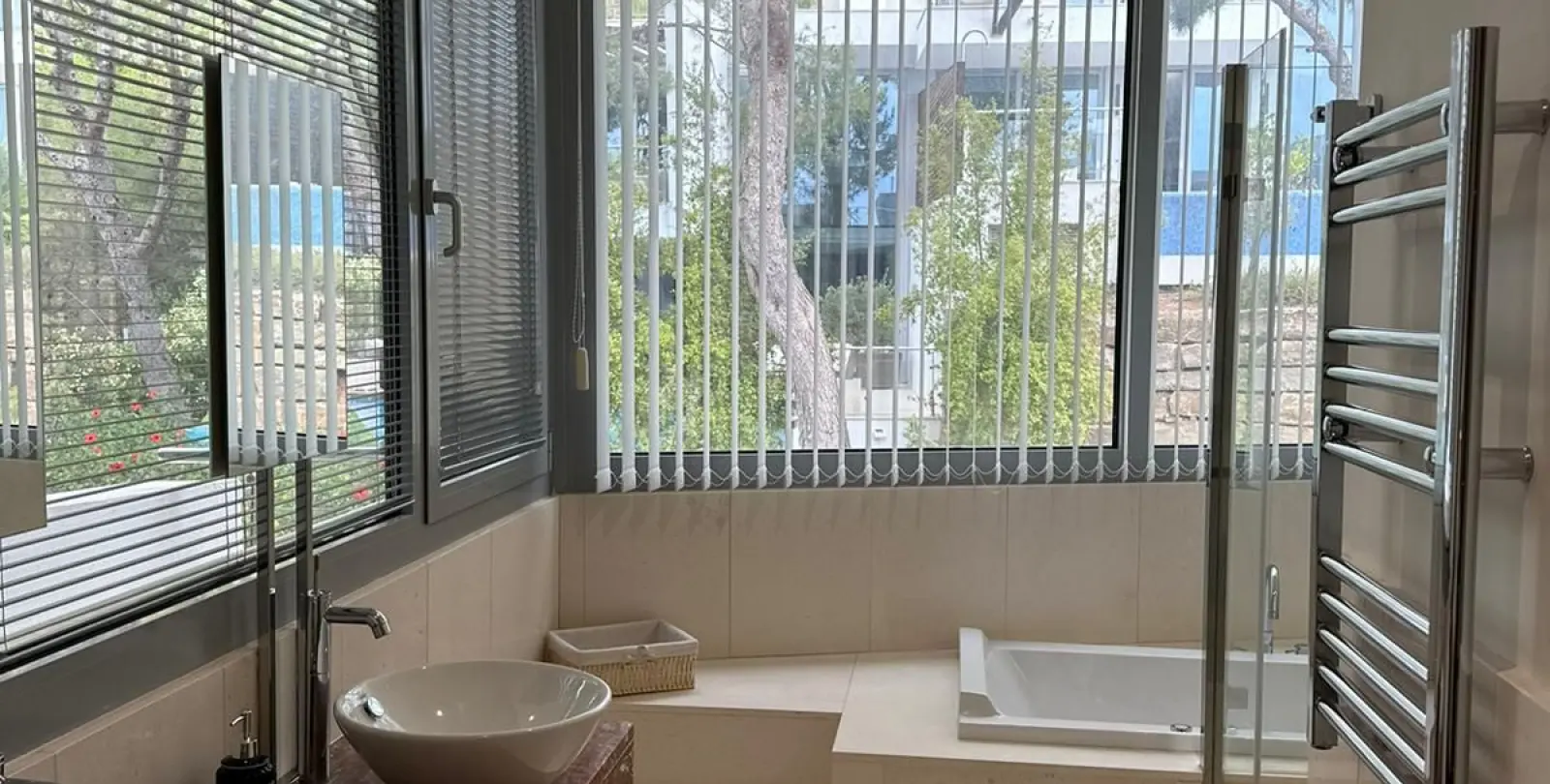 Краткосрочная аренда двухуровневых апартаментов в Marbella 28