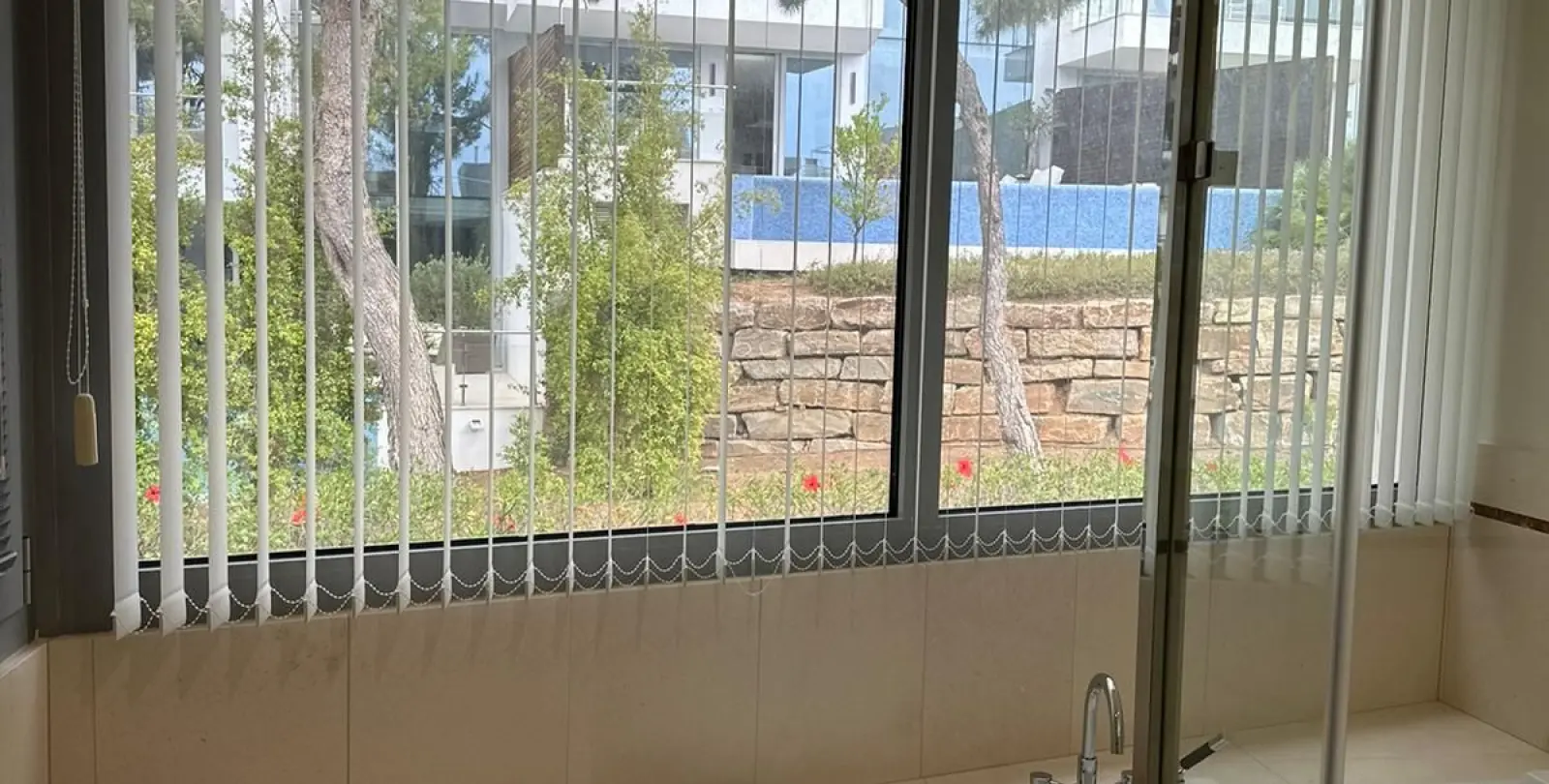Краткосрочная аренда двухуровневых апартаментов в Marbella 29