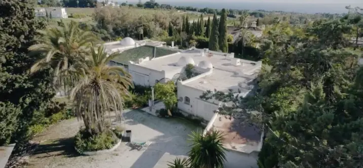 Sale of detached villa in The Golden Mile 3
