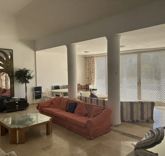 Sale of detached villa in The Golden Mile