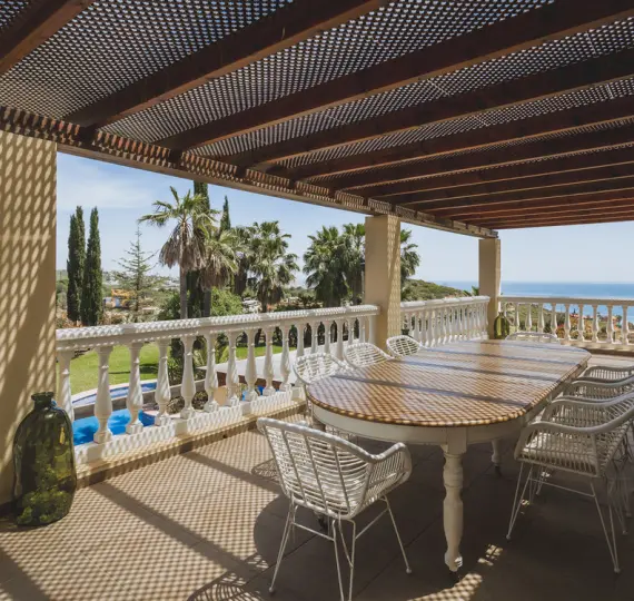 Продажа  отдельно стоящей виллы в Estepona