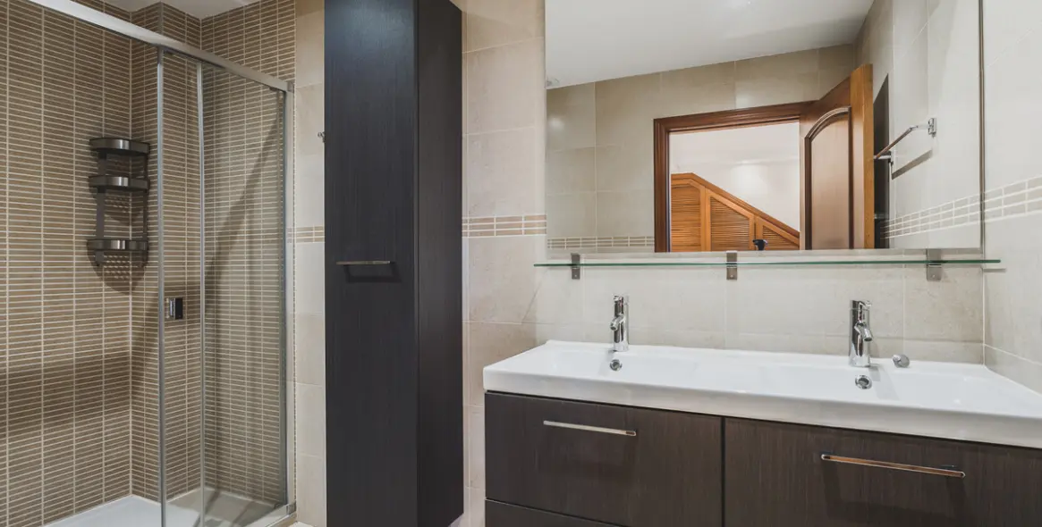 Продажа  отдельно стоящей виллы в Estepona 28