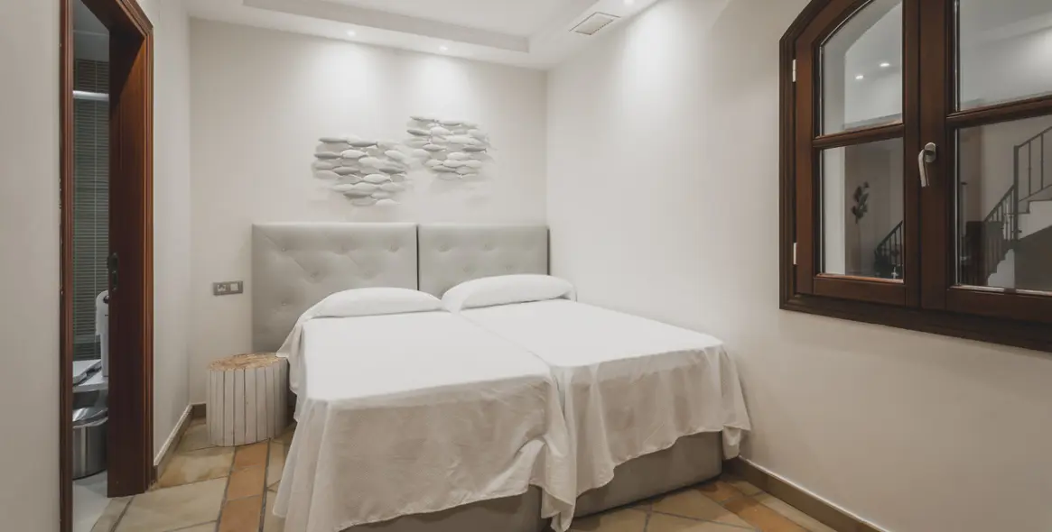 Продажа  отдельно стоящей виллы в Estepona 29