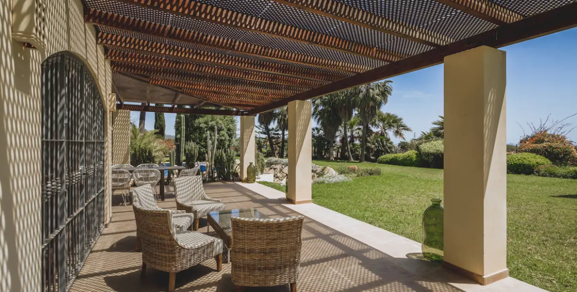 Продажа  отдельно стоящей виллы в Estepona 47