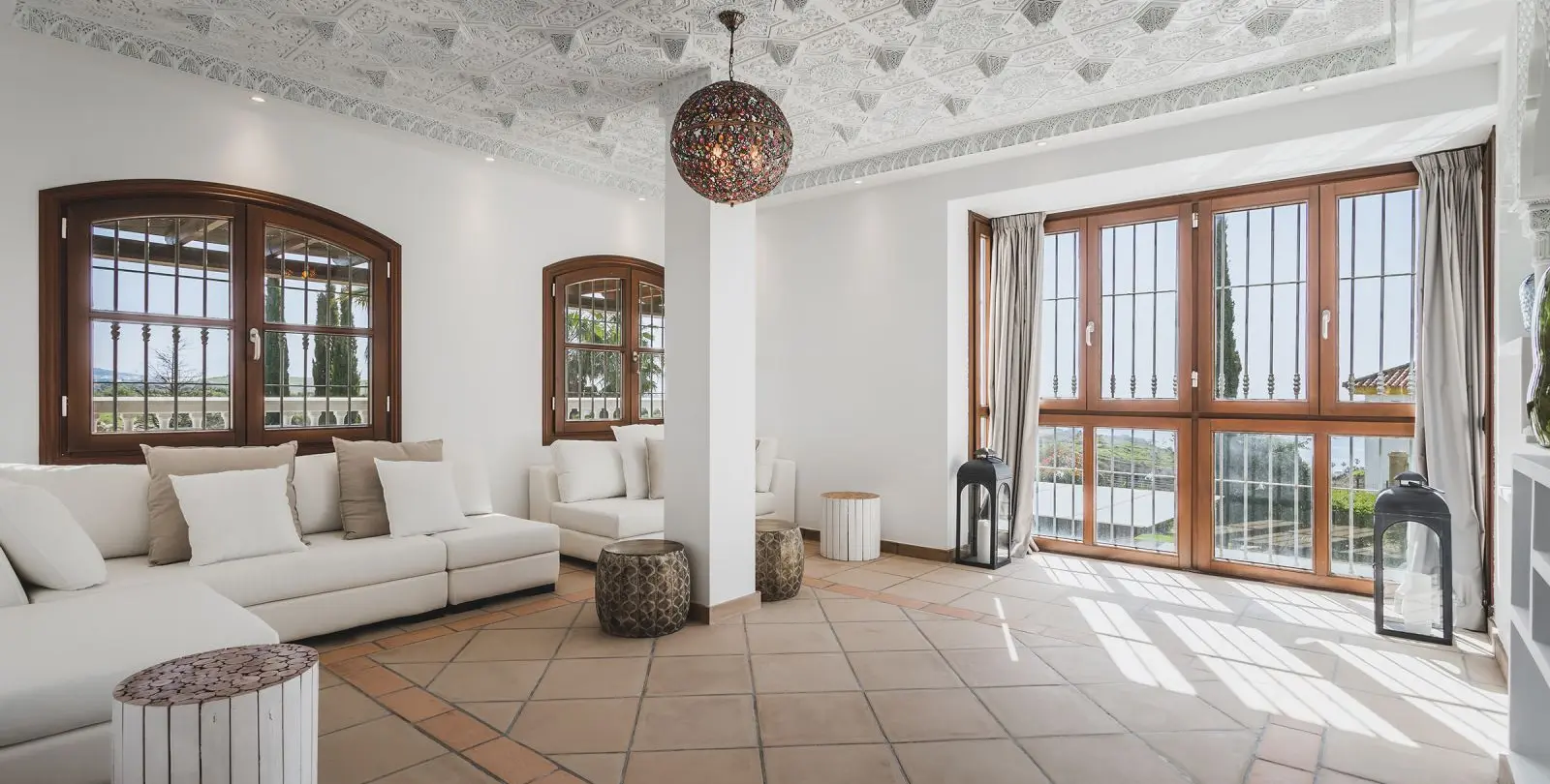 Продажа  отдельно стоящей виллы в Estepona 7