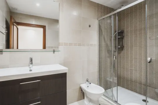 Image 32 thumb