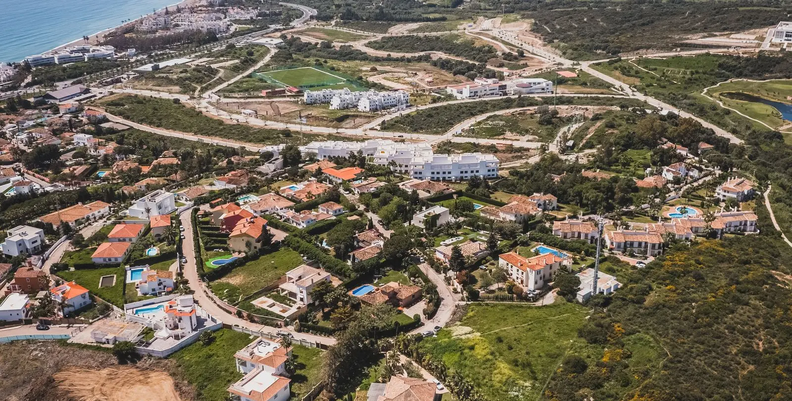 Продажа  отдельно стоящей виллы в Estepona 95