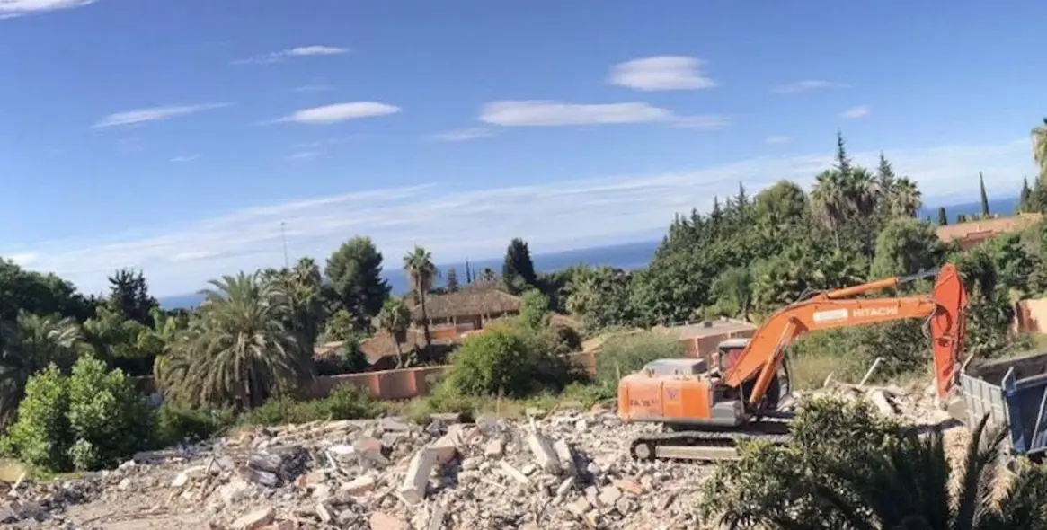 Venta de parcela residencial en Nagüeles 4