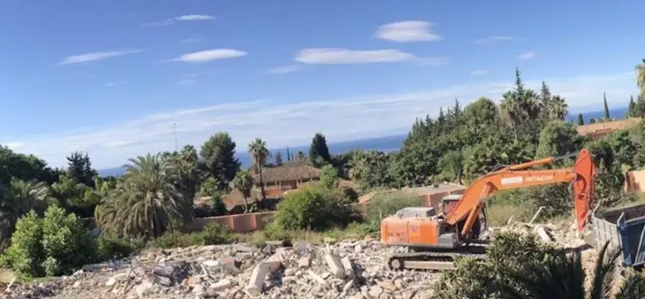 Venta de parcela residencial en Nagüeles 3
