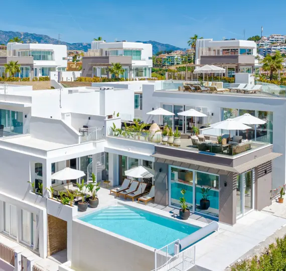 Venta de villa independiente en Riviera del Sol