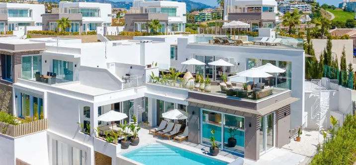 Venta de villa independiente en Riviera del Sol 0