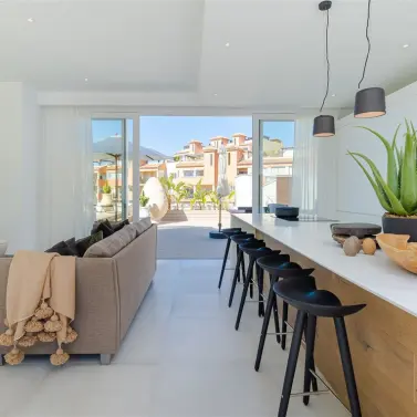 Sale of detached villa in Riviera del Sol