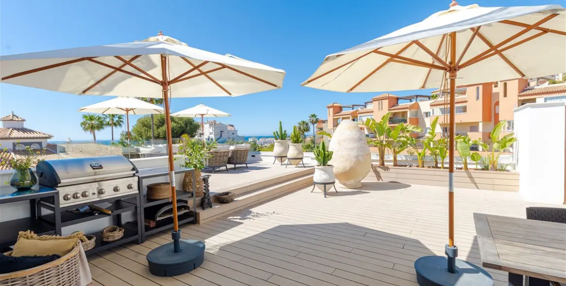 Sale of detached villa in Riviera del Sol 25