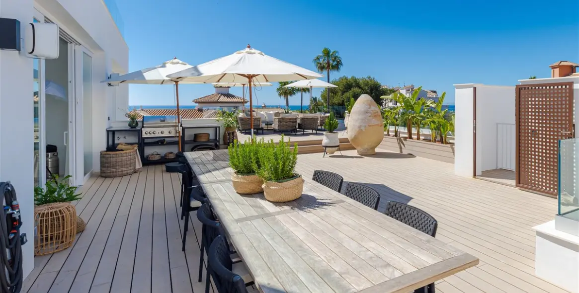 Sale of detached villa in Riviera del Sol 26