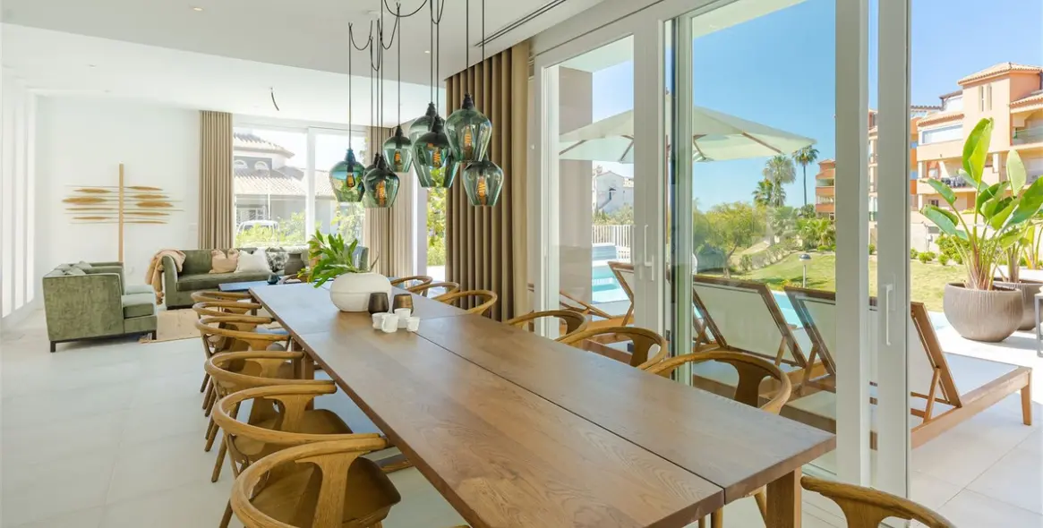 Sale of detached villa in Riviera del Sol 35