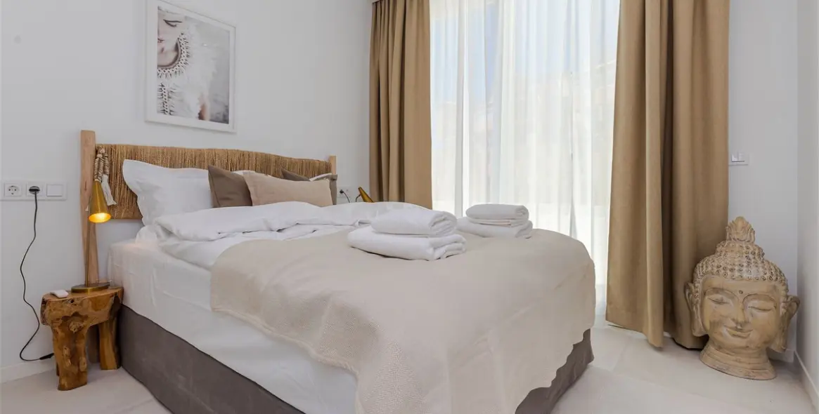 Sale of detached villa in Riviera del Sol 52