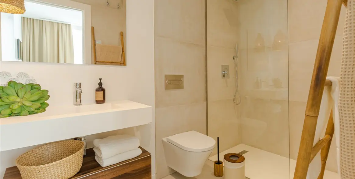 Sale of detached villa in Riviera del Sol 58