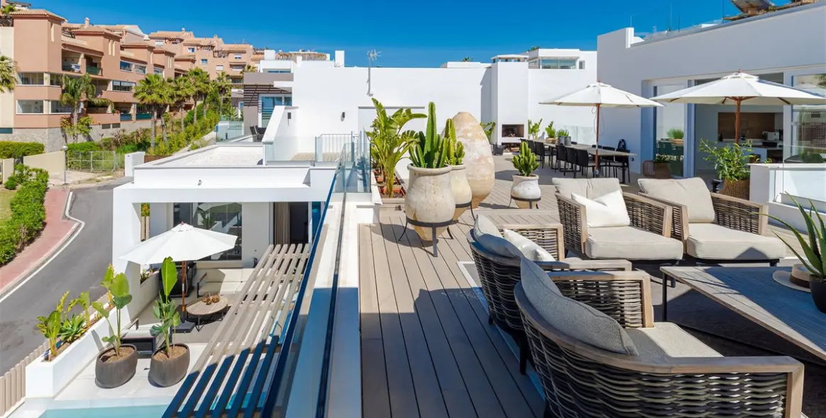 Продажа  отдельно стоящей виллы в Riviera del Sol 30