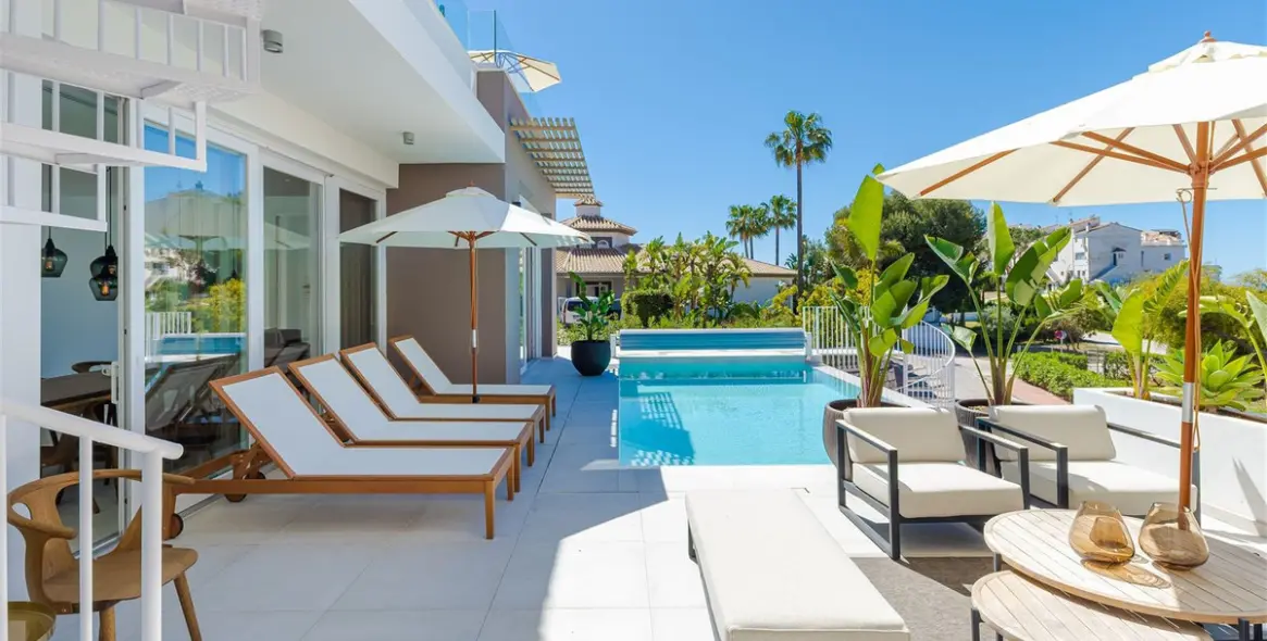 Продажа  отдельно стоящей виллы в Riviera del Sol 39