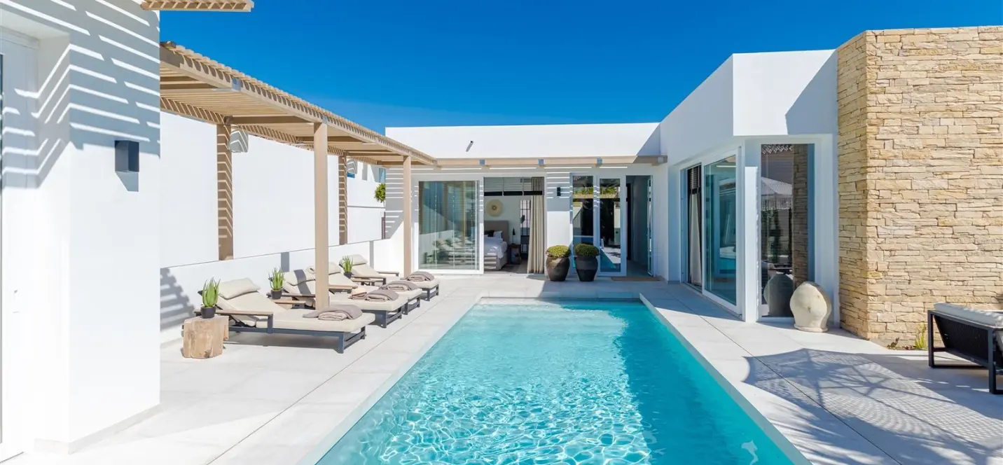 Sale of detached villa in Riviera del Sol 1