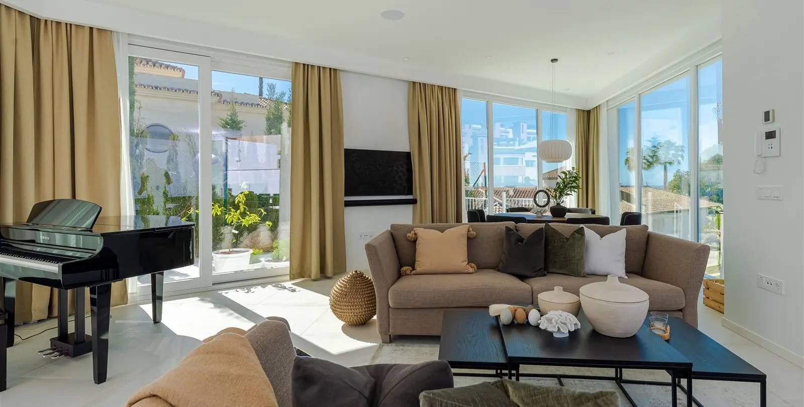 Sale of detached villa in Riviera del Sol 4