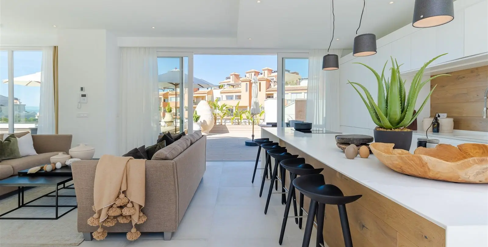 Sale of detached villa in Riviera del Sol 5