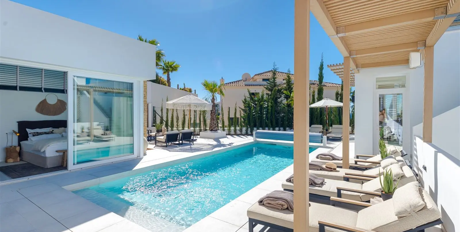 Sale of detached villa in Riviera del Sol 10