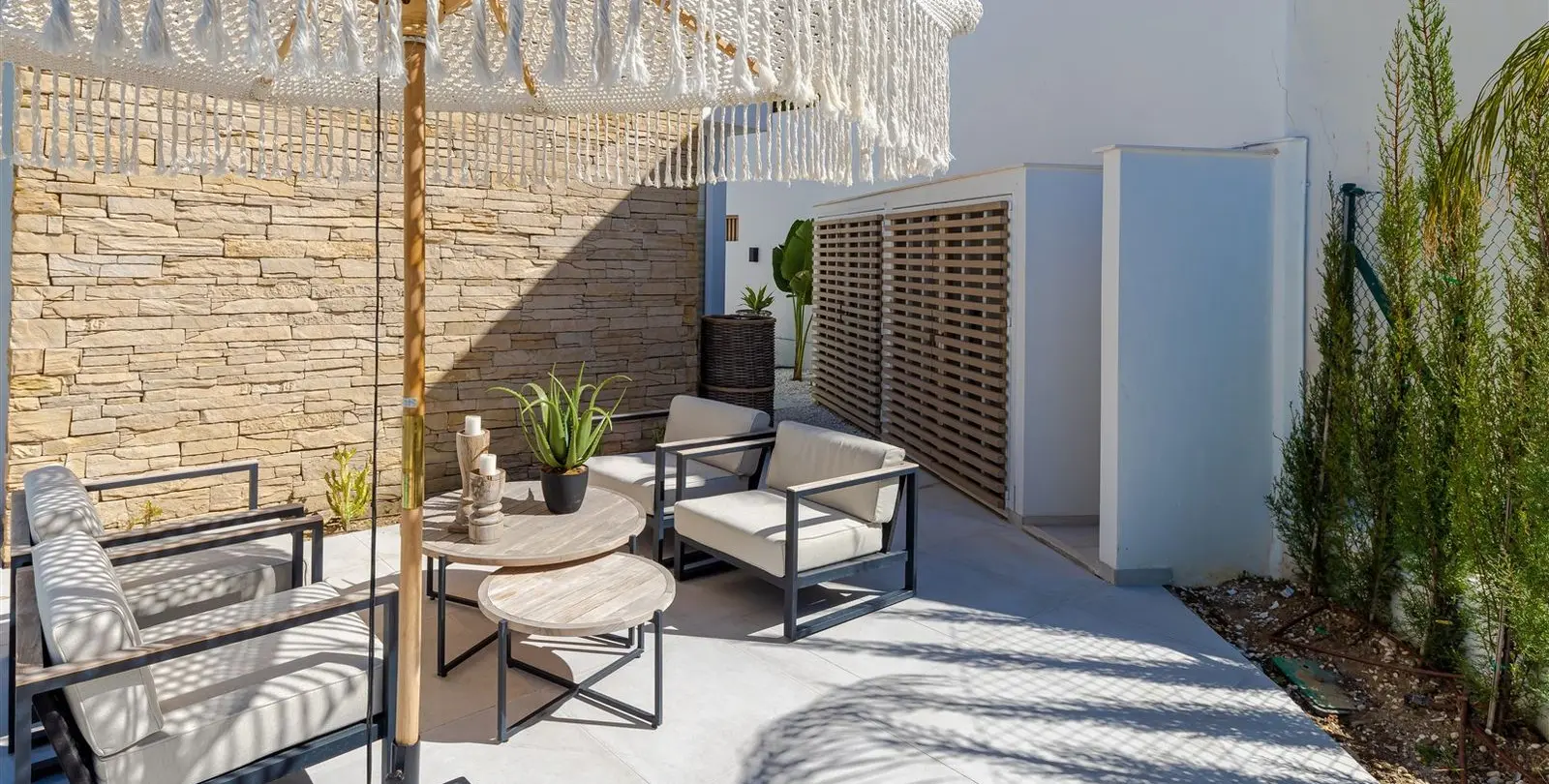 Sale of detached villa in Riviera del Sol 14