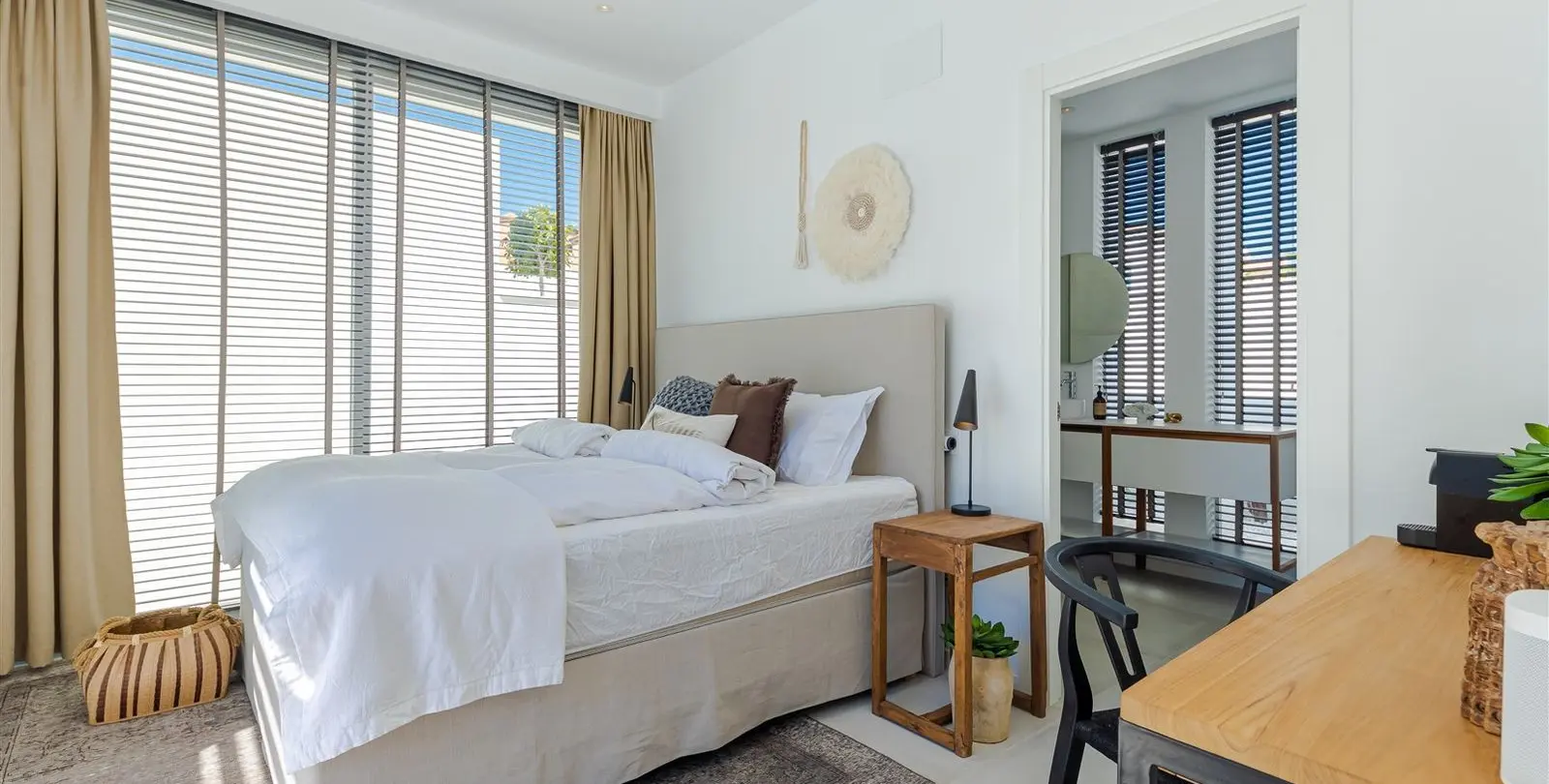 Sale of detached villa in Riviera del Sol 22