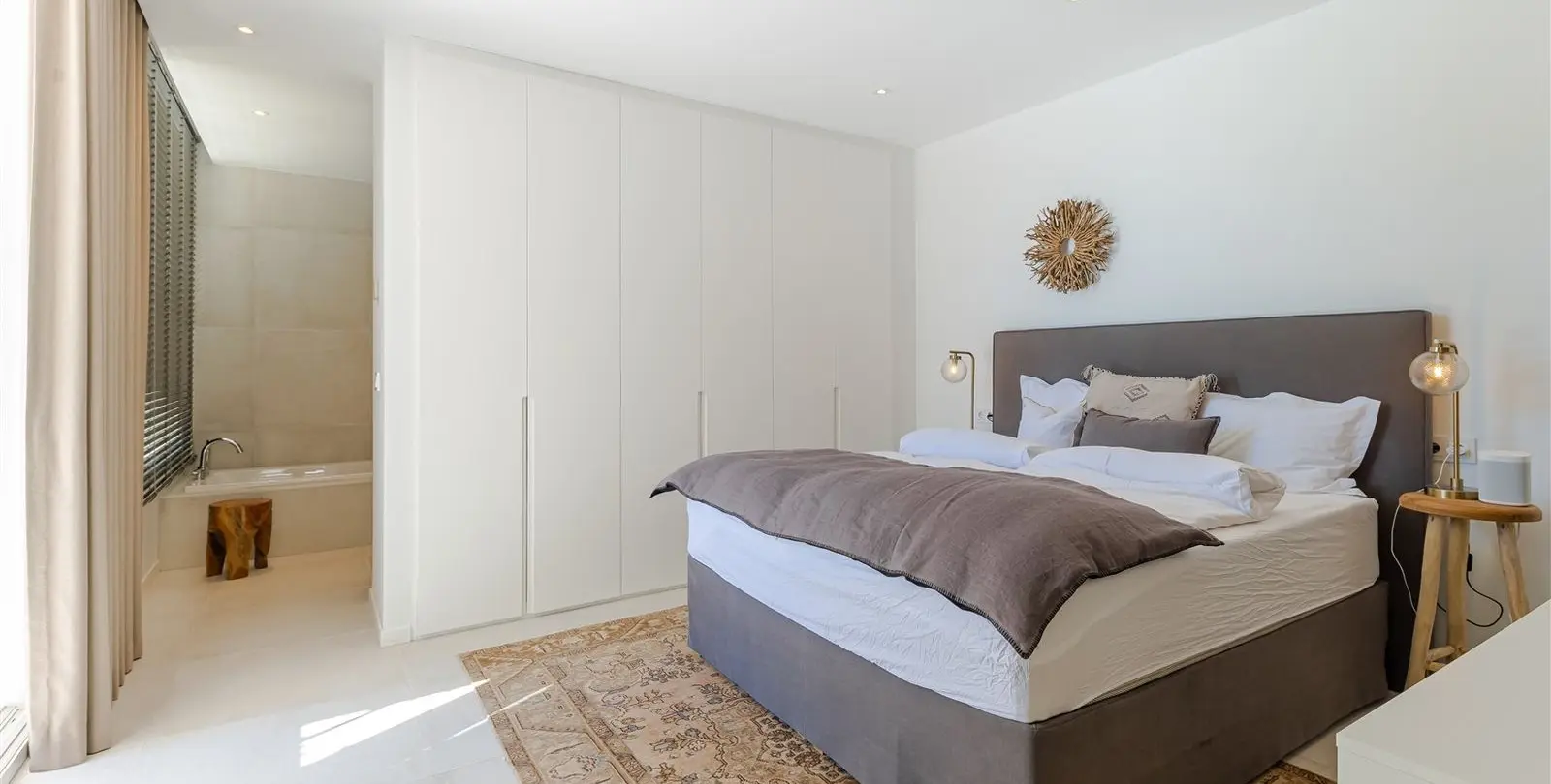 Sale of detached villa in Riviera del Sol 36