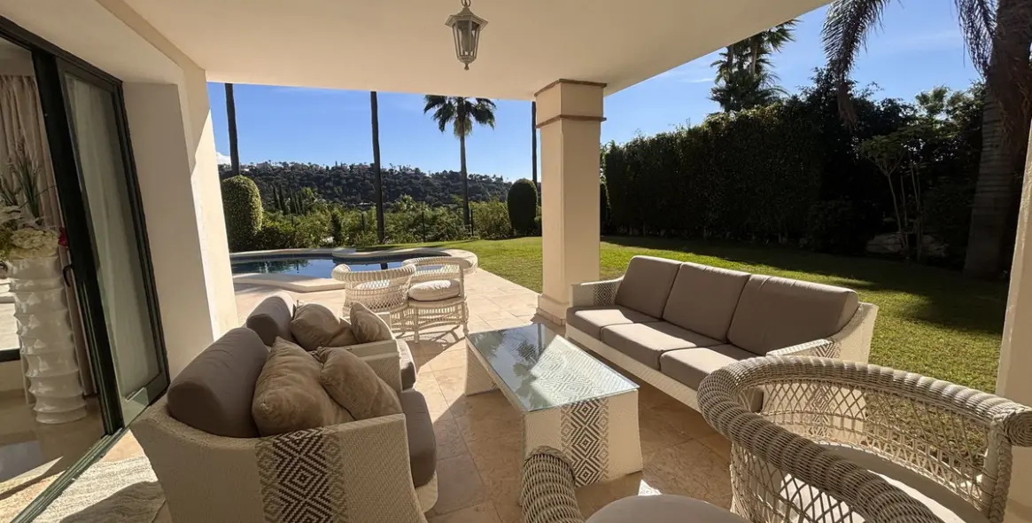 Продажа  отдельно стоящей виллы в Benahavís 5