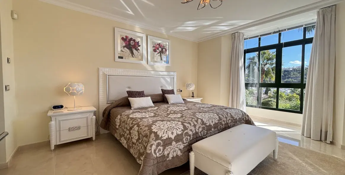 Продажа  отдельно стоящей виллы в Benahavís 11