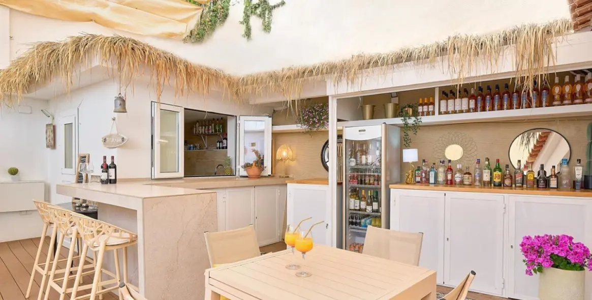 Продажа  отдельно стоящей виллы в Malaga (район Málaga Este) 3