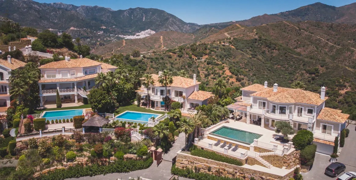 Sale of detached villa in Altos de los Monteros 3