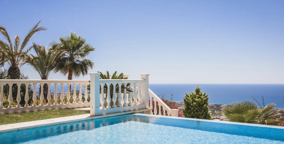 Sale of detached villa in Altos de los Monteros 6