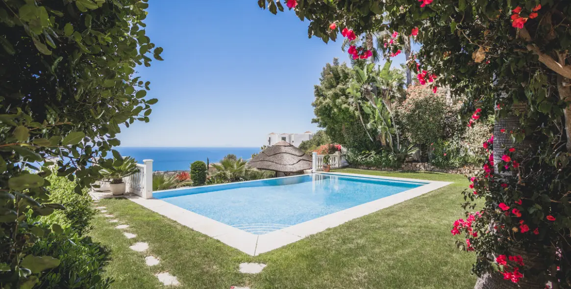 Sale of detached villa in Altos de los Monteros 10