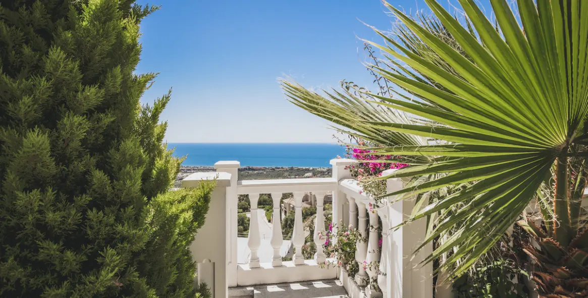Sale of detached villa in Altos de los Monteros 36