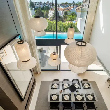 Sale of detached villa in Estepona