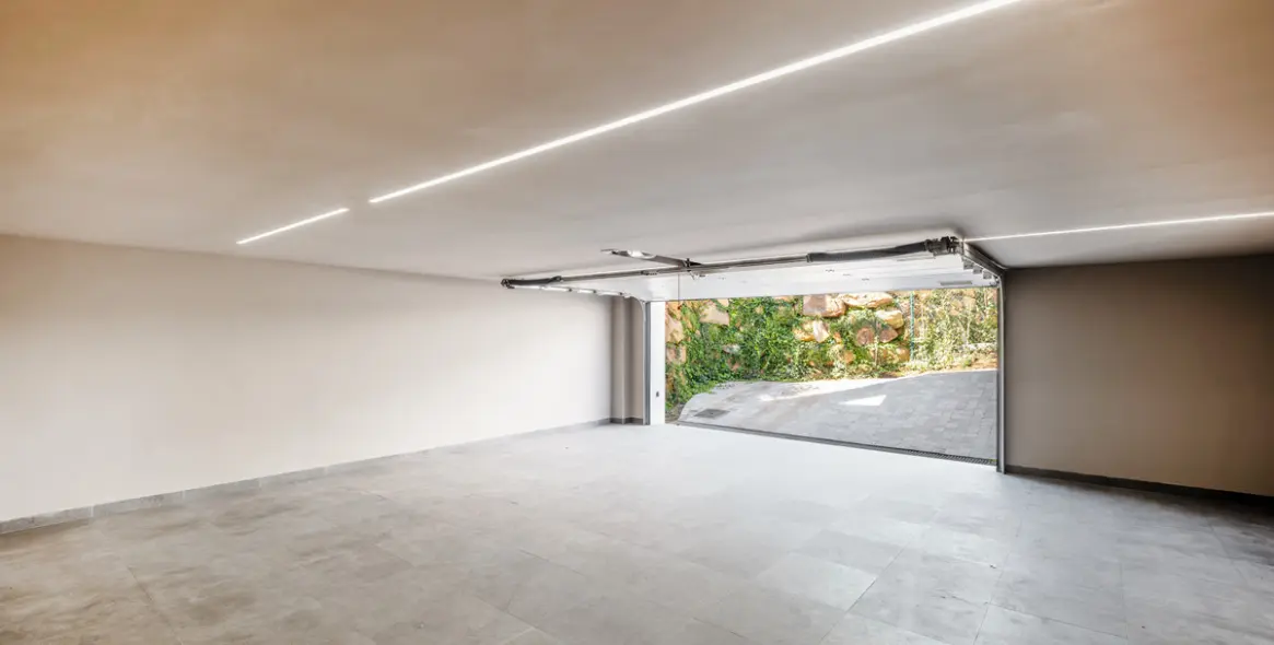 Продажа  отдельно стоящей виллы в Estepona 30