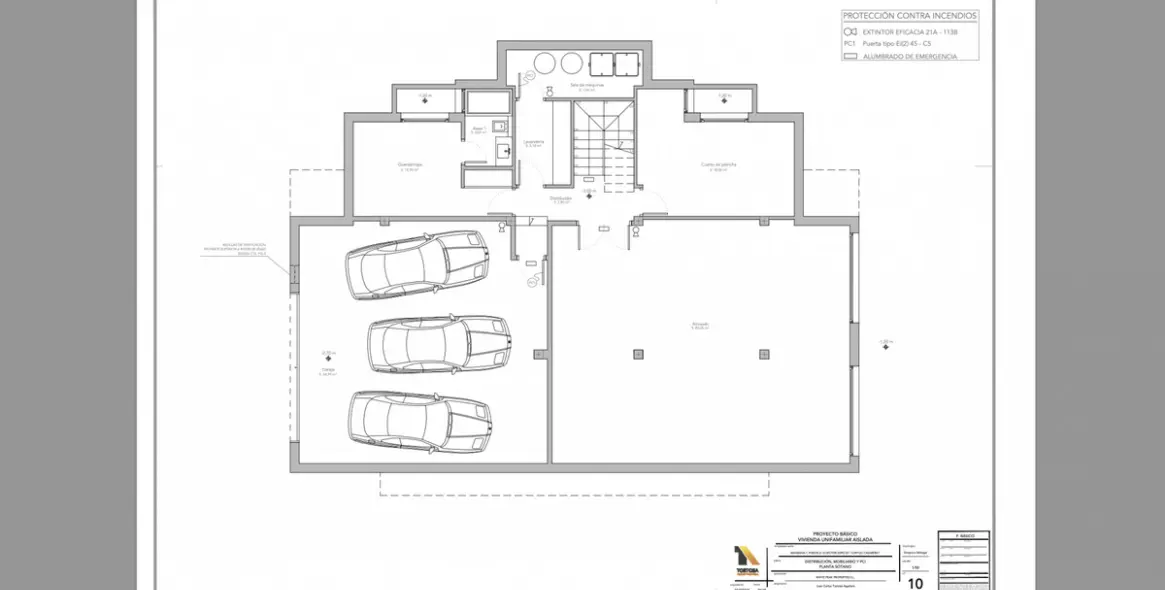 Продажа  отдельно стоящей виллы в Estepona 34