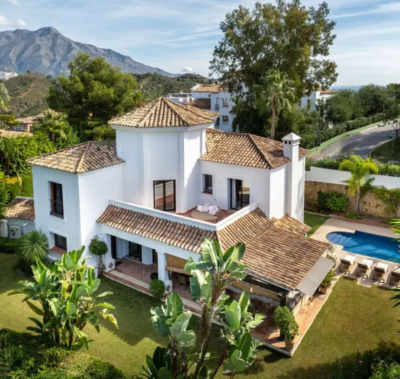 Продажа  отдельно стоящей виллы в La Quinta